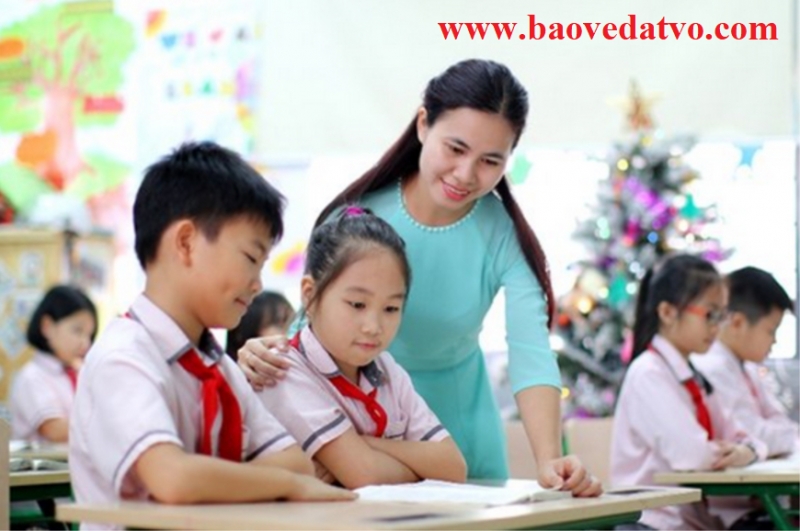 chuyen tu doi voi van hoa ung xu cua nhan vien bao ve truong hoc