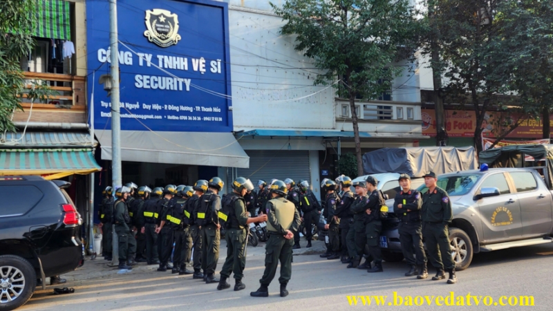 dai dien cong ty bao ve security 24 o thanh hoa khong xuat trinh duoc chung chi nghiep vu bao ve